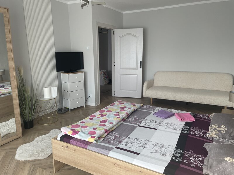 13 Septembrie, Liberty Mall, Jumboo, Spital Panduri.