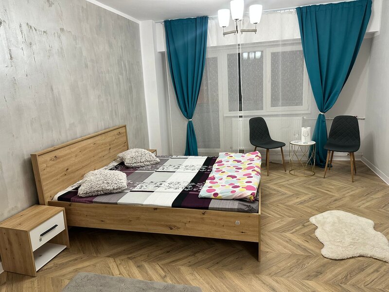 13 Septembrie, Liberty Mall, Jumboo, Spital Panduri.